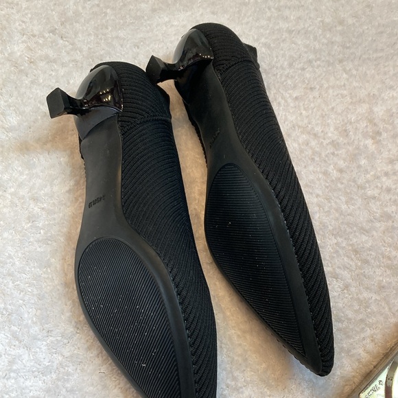 Black fabric kitten heel pumps NWT - Picture 4 of 6